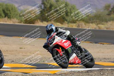 media/Oct-08-2022-SoCal Trackdays (Sat) [[1fc3beec89]]/Turn 10 (945am)/